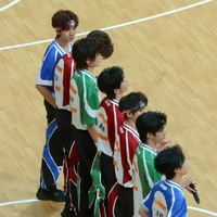 all 7 [các anh]