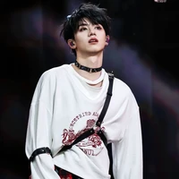 Chu Chí Hâm_Hắn