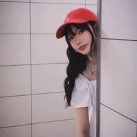 Nguyễn Lê Ngọc Ánh Sáng _Ánh Sáng Aza