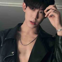 Gun-woo(bạn thân ami và hana)
