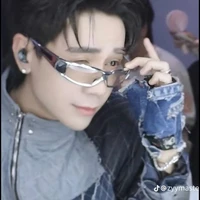 Lê quang hùng