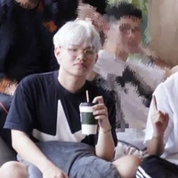 Nhật Hào (bé trọc)