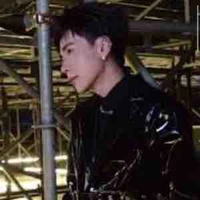 Lê Quang Hùng 