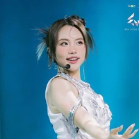Phương Mỹ Chi 203