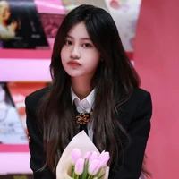 Viên Nhất Kỳ [ nàng ]