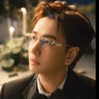 Hoàng Kim Long ( Lou Hoàng )