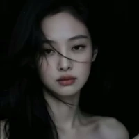 Kim Jennie "em"