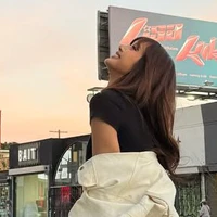 Lalisa "cô"