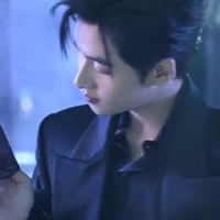 HÙNG HUỲNH