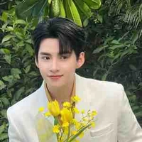 Hùng Huỳnh