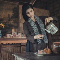 Sen_Giúp Việc
