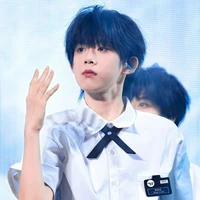 Trần Dịch Hằng ( Hằng Hằng)