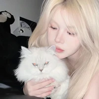 Hạ Hồng Ánh Thư