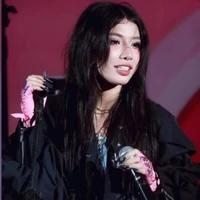 Lyhan - chị 6