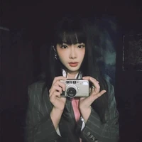 Nguyễn Lê Ngọc Ánh Sáng - Aza