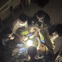 Cả nhóm