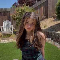 Kendy-con gái giám thị