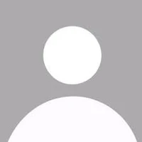 ??? ( 1 nhân viên khác ở quán pizza)