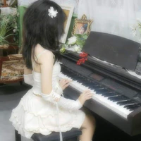 Bạch Khả Hân _bơ