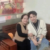 mẹ Hùng