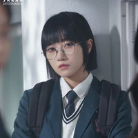 Lee HyeonJi(chị)