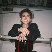 Thế Vĩ_Lezii