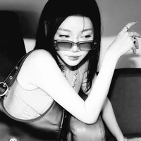 KHƯƠNG HOÀNG MỸ_CAM