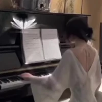 Đinh Hạ Tuyết
