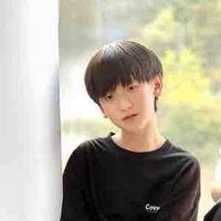 Tả Kỳ Hàm ( Lúc nhỏ )