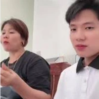 mẹ cậu