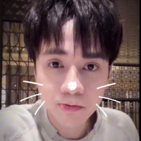 Quang Hùng ( phone)