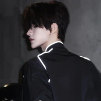 Jang Huyn-Yong (bff cô)