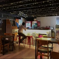 quán pizza của eliot