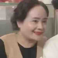Mẹ Hùng 