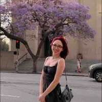 Nguyễn Khoa Tóc Tiên “ bn của Ái Phương”