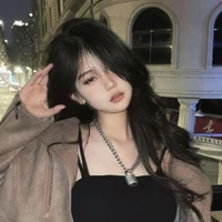 Trần Ngọc Hân ( mẹ anh )