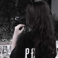 Viên Tử Thy - bạn thân n9