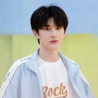 Dư Vũ Hàm_Quản lý TOP