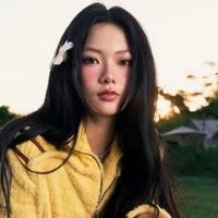 Nguyễn Lê Ngọc Ánh Sáng ( Ánh Sáng Aza)