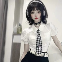 tiểu vi (bạn của y)