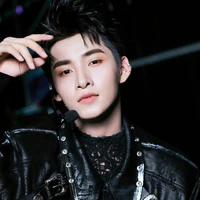 Hùng Huỳnh