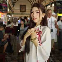 Nguyễn Lê Diễm Hằng(Lamoon)