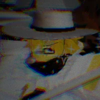 Cappy0(girl pretending to be a boy🤓)