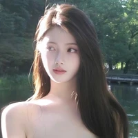 Hạ tử Vy. mẹ long