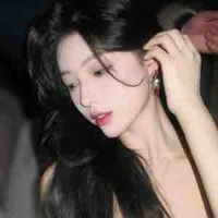 Lệ Quyên 