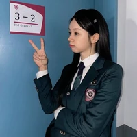 Lee Hyeri / Cô
