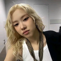 Park Chaeyoung / Em