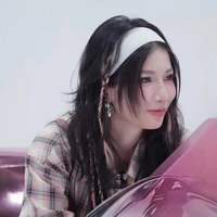 Trần Thảo Linh(Cô)