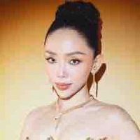 Nguyễn Khoa Tóc Tiên