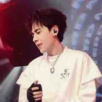 Quang Hùng 
